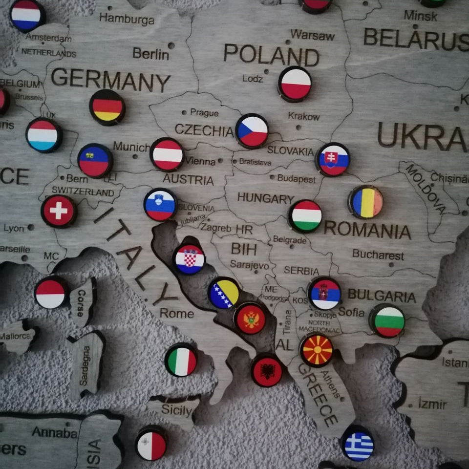 Wooden-Art - Flag Pins - World Countries Set